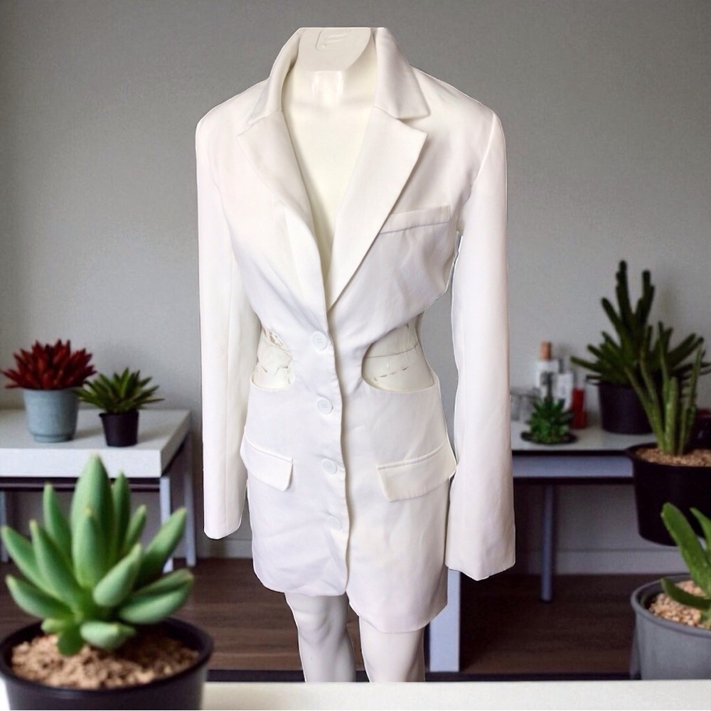 PrettyLittleThing Ivory Cut-Out Blazer Dress
